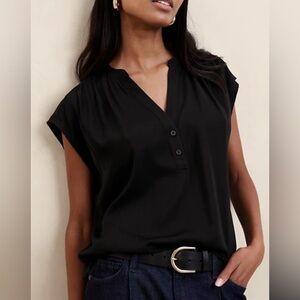 Banana Republic Black Cap Sleeve Dolman V-Neck Blouse Classic Work Style Size L